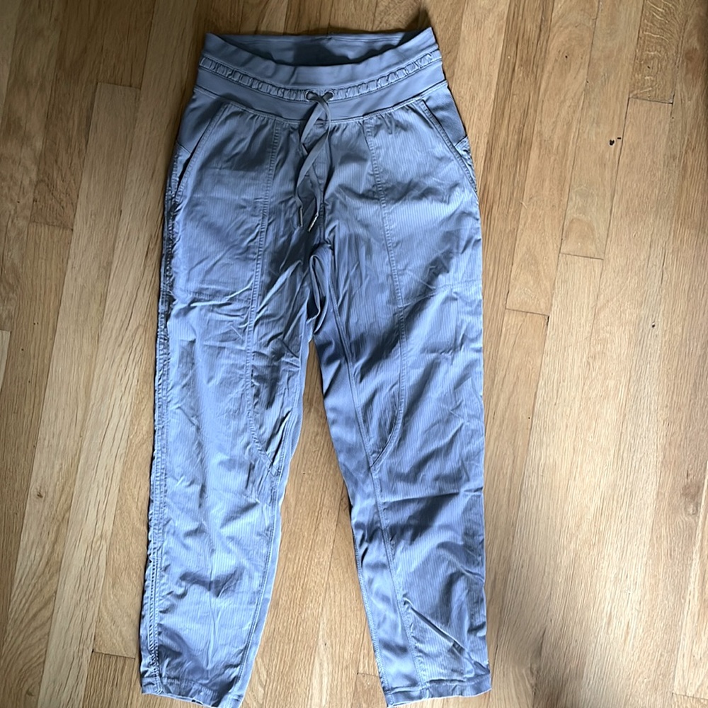 Lululemon Dance Studio Crops size 2